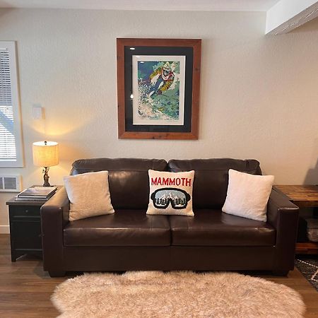 Tastefully Remodeled Condo At Mammoth Ski & Racquet Club, Hot Tub, Garage, 10 Min Walk To Ski Lifts Μαμούθ Λέικς Εξωτερικό φωτογραφία