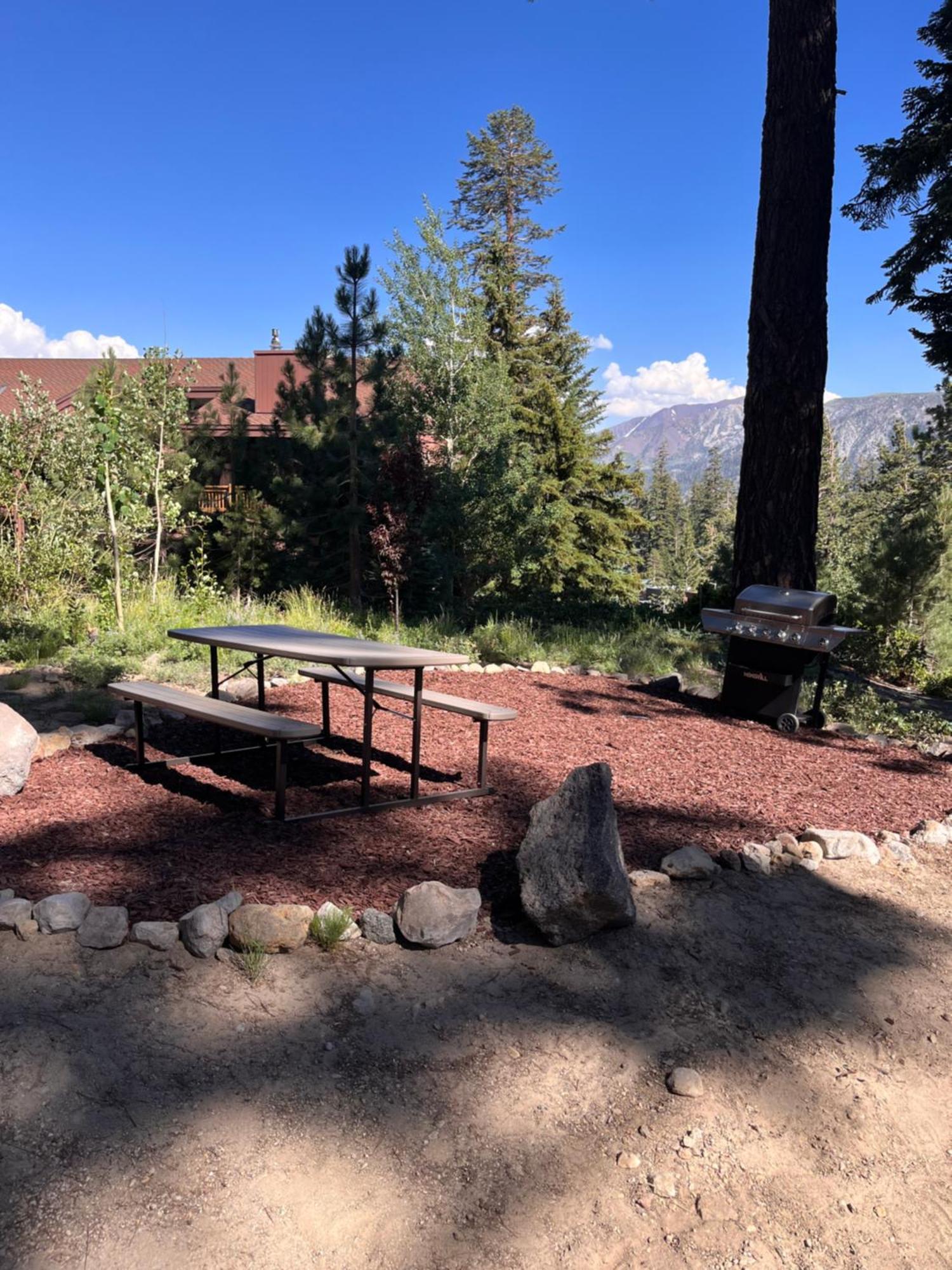 Tastefully Remodeled Condo At Mammoth Ski & Racquet Club, Hot Tub, Garage, 10 Min Walk To Ski Lifts Μαμούθ Λέικς Εξωτερικό φωτογραφία