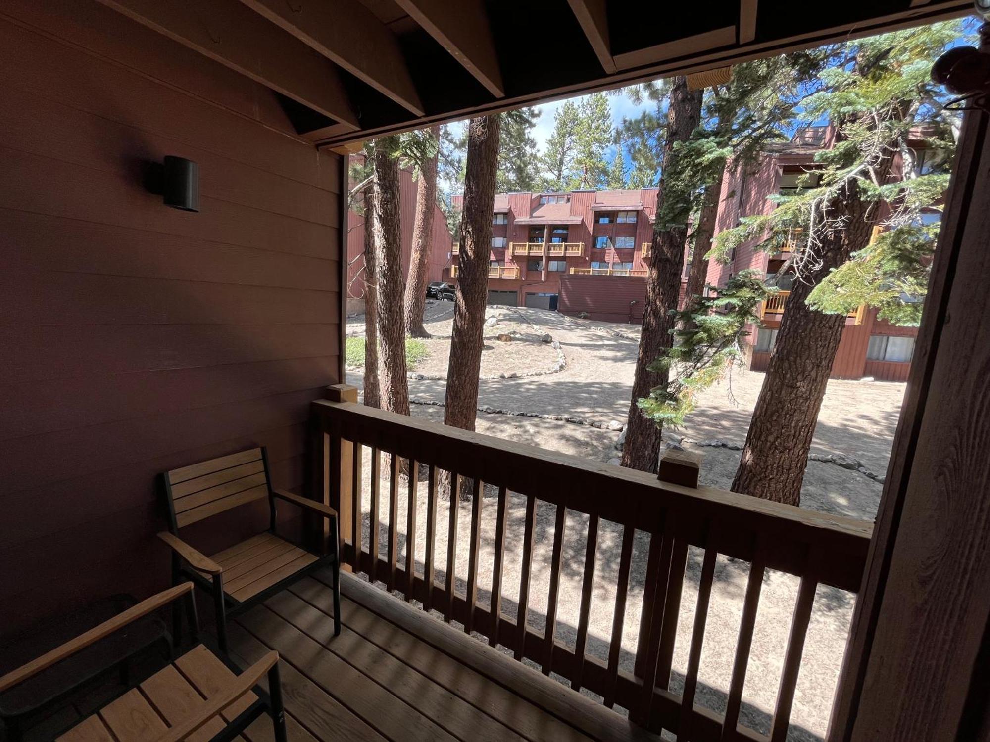 Tastefully Remodeled Condo At Mammoth Ski & Racquet Club, Hot Tub, Garage, 10 Min Walk To Ski Lifts Μαμούθ Λέικς Εξωτερικό φωτογραφία