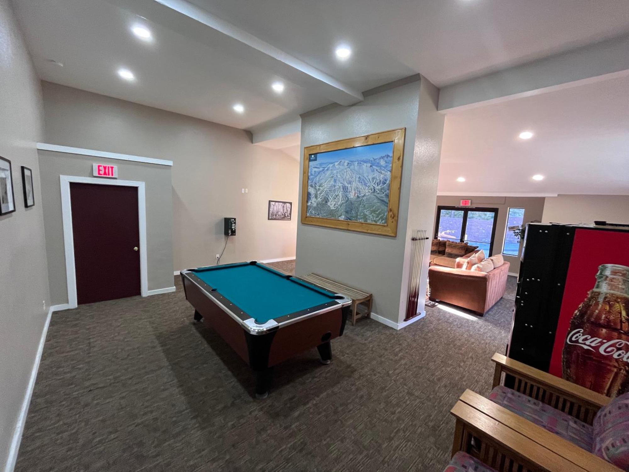 Tastefully Remodeled Condo At Mammoth Ski & Racquet Club, Hot Tub, Garage, 10 Min Walk To Ski Lifts Μαμούθ Λέικς Εξωτερικό φωτογραφία
