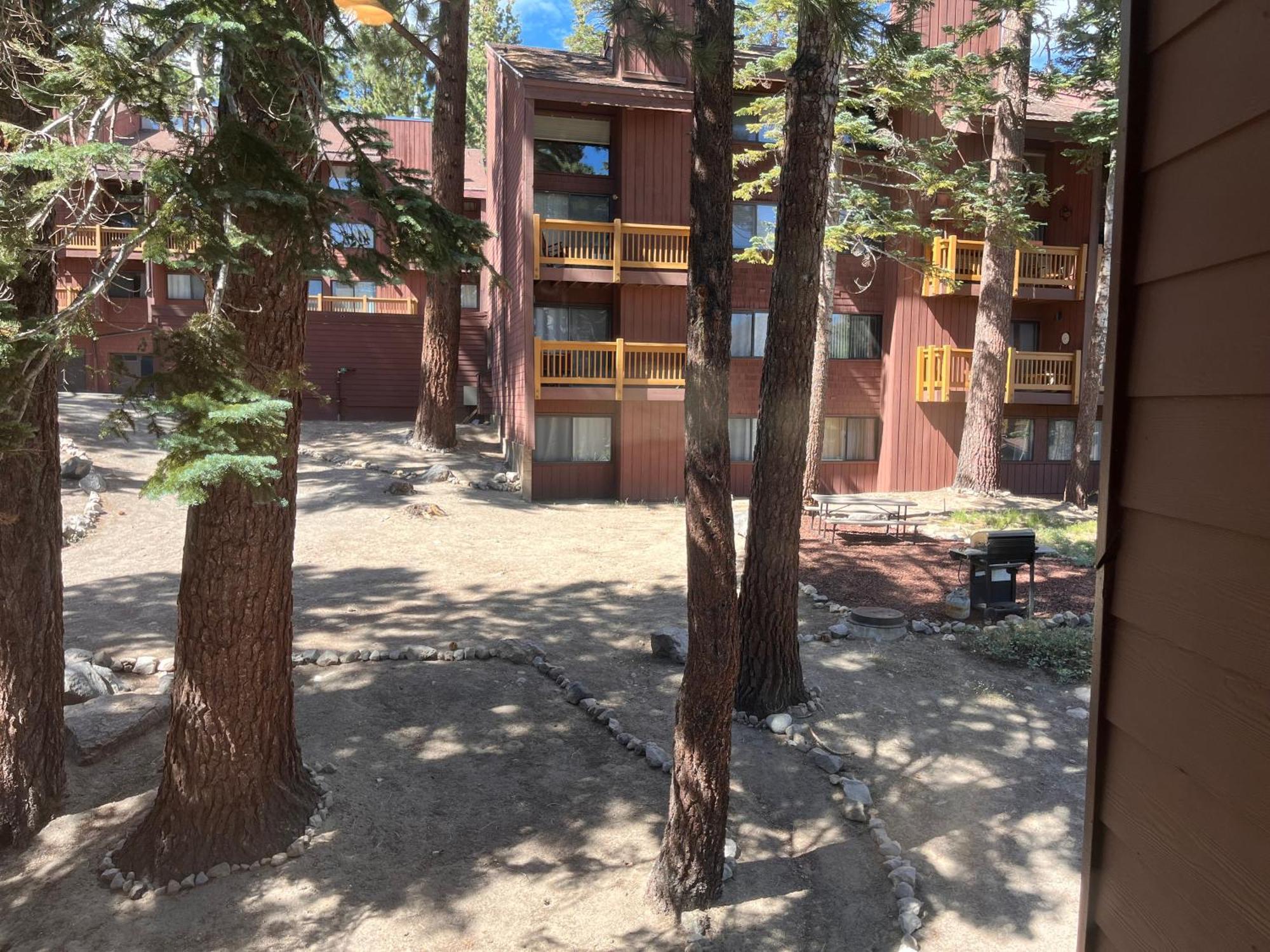 Tastefully Remodeled Condo At Mammoth Ski & Racquet Club, Hot Tub, Garage, 10 Min Walk To Ski Lifts Μαμούθ Λέικς Εξωτερικό φωτογραφία
