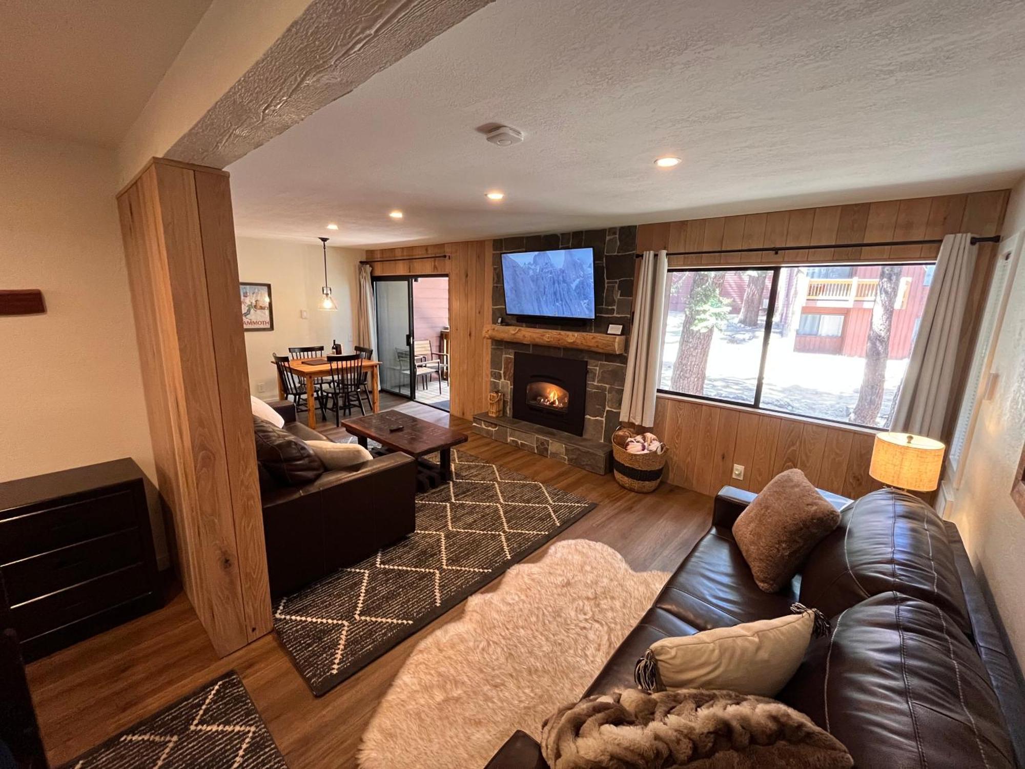 Tastefully Remodeled Condo At Mammoth Ski & Racquet Club, Hot Tub, Garage, 10 Min Walk To Ski Lifts Μαμούθ Λέικς Εξωτερικό φωτογραφία