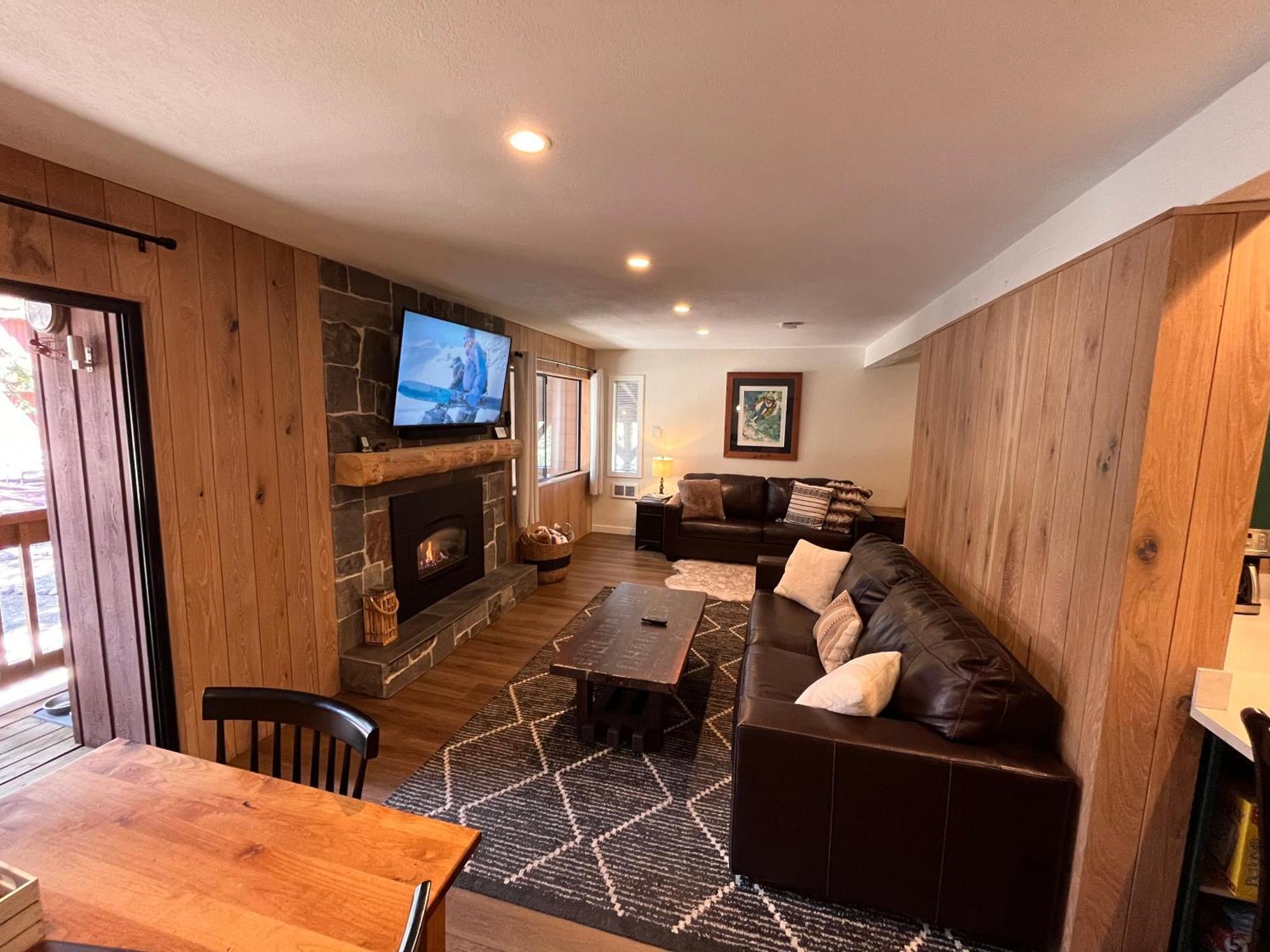 Tastefully Remodeled Condo At Mammoth Ski & Racquet Club, Hot Tub, Garage, 10 Min Walk To Ski Lifts Μαμούθ Λέικς Εξωτερικό φωτογραφία